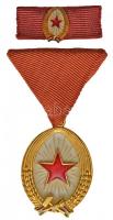 1964. Munka Érdemrend arany fokozata, zománcozott Br kitüntetés mellszalagon, miniatűrrel szalagsávon, eredeti dísztokban T:1-