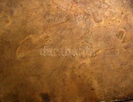 Antik kézzel készített emlék réz dobozka, alján "Emlékül Menik Mihály hajógépész 1915" fel...