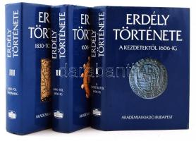 Makkai-Szász: Erdély története napjainkig I.-III. kötet. Bp., 1988 Akadémiai kiadó. Kiadói egészvászon kötésben, védőborítóval