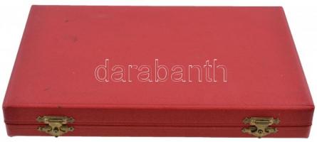 Búza Barna (1910-2010) 1949. "Móri Állami Gazdaság 1949" Br plakett eredeti dísztokban (13...