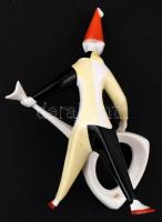 Aquincumi balalajkás bohóc, kézzel festett, jelzett, hibátlan, m:20,5 cm