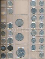 129db magyar és külföldi fémpénz albumba rendezve, közte amerikai, román, szovjet érmék T:vegyes
129...