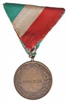 1941-1943. "Weiss Manfred Vállalatok Testedző Köre" 3db klf méretű díjérem, az egyik mells...