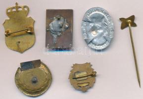 6xklf magyar és külföldi fém jelvény, főleg zománcozottak, közte "Kunfi Gárda", "VAOS...