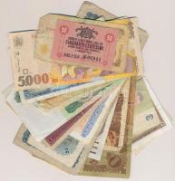 25db vegyes külföldi bankjegy, közte jugoszláv, román bankjegyek T:vegyes 25pcs of mixed banknotes, with Yugoslavian, Romanian banknotes C:mixed