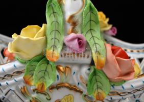 Herendi  Viktória kosár, restaurált, kézzel festett, jelzett, m:21 cm, h:26 cm