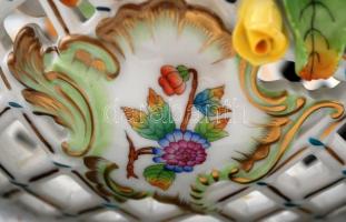 Herendi  Viktória kosár, restaurált, kézzel festett, jelzett, m:21 cm, h:26 cm