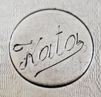 cca 1900 Ezüst cigarettatartó, agárfejes fémjel, díszes "Kata" felirattal, 70g 7,5x5cm