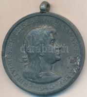 1940. "Erdélyi részek felszabadulásának emlékére" cink emlékérem mellszalag nélkül. Szign....