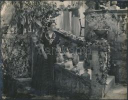 cca 1943 Korabeli fotó: Bulla Elma (1913- 1980) "Fény és árnyék". Verzón feliratozva. 21x27cm