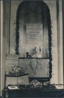 cca 1940 Korabeli reklámfotó:"Elastic fejhallgató", nem fájdul meg a füle! Jelzett: Zoltán fotó,  sarkain sérült, 23x15cm