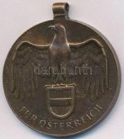 Ausztria 1932. "Háborús Emlékérem 1914-1918" Br kitüntetés mellszalag nélkül. Szign.: Grienauer T:2-  Austria 1932. "Great War Commemorative Medal 1914-1918" Br medallion without ribbon. Sign: Grienauer C:VF