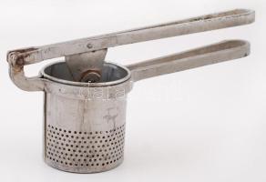 cca 1940 régi, fém burgonyatörő, 27x12cm