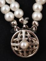 Háromszoros gyöngy nyakék háromsoros gyöngy karkötővel díszdobozban, h: 18 és 40 cm