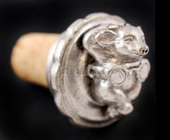 Palackdugó napozó malackás fém díszítéssel, m: 5,5 cm