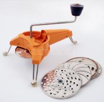 Régi multifunkcionális daráló készülék cserélhető reszelőkkel