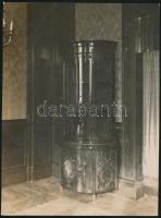 cca 1930 A Kammer villa berendezése, az egyik képen felirat, 2 db belső fotó, 22x16 cm