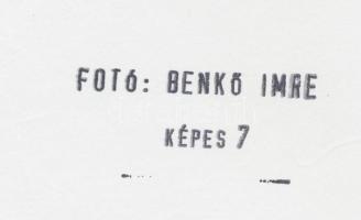 cca 1988 Hamar Júlia operaénekes férfiszerepre maszkírozva, Benkő Imre képriportja, több pecséttel j...