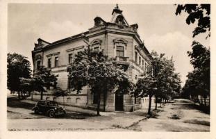 Ipolyság, Sahy; Gimnázium / secondary school, automobile