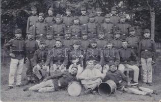 1907 Budapest, magyar honvéd gyalogosok, katonai csoportkép tábori szakáccsal / Hungarian infantry unit, group photo