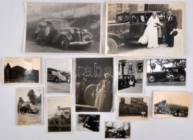 cca 1920-1950 Régi autók régi korokból, 13 db autókat (is) ábrázoló kfl méretű fénykép, 4x6 cm és 13x18 cm között