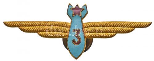 Szovjetunió DN "3. Osztályú Bombavető" aranyozott, zománcozott fém jelvény T:2 Soviet Union ND "3rd Grade Bombardier" gold plated and enamelled metal badge C:XF