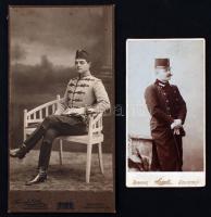 2 db keményhátú katonai fotó budapesti műtermekből (Szigeti, Kossak), különböző méretben