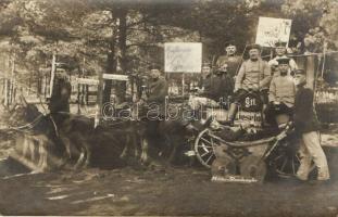 Militär Stossdampfer / WWI German soldiers, humour group photo (pinholes)