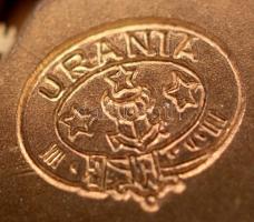 cca 1900 Urania márkájú zsebóra másodperc mutatóval. Működő állapotban, számlapon hajszálrepedéssel ...