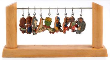 Pohár jelölő készlet, festett fa, összesen: 9 db, m:3 cm, 7×14 cm