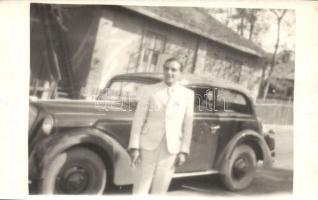 Man with automobile, photo