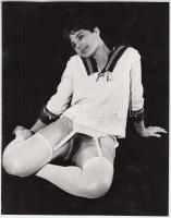 cca 1970 A gimnazista régi álma, finoman erotikus fénykép, 24x18 cm /
cca 1970 Erotic photo, 24x18 c...