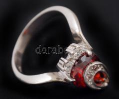 Cirkónia berakásos fém gyűrű, díszdobozban