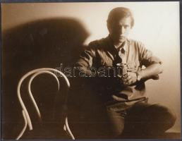 cca 1980 Baricz Katalin: Portré, aláírt vintage fotóművészeti alkotás, 18x24 cm