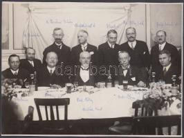 1936 A Magyar Gyermekorvosok Társasága kongresszusi vacsoráján készült csoportkép, a jelenlévők neve...