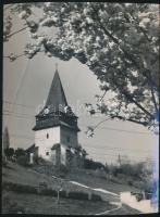 cca 1960 Miskolc, a később leégett deszkatemplom, Doma István felvétele, a kép sarkán törésvonal, 18x13 cm