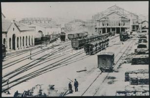 cca 1877 Épül a Nyugati Pályaudvar Budapesten, ismeretlen képi forrásról készült későbbi másolat, a ...