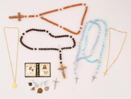 Vegyes vallási tétel: rózsafüzérek, medálok, kisméretű ikon, stb., összesen 16 db