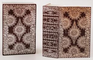 M. Tótfalusi Kis Miklós aranyas bibliája (reprint) Bp., 1991. Európa Könyvkiadó. Bibliofil kiadás aranyozott lapszélekkel, műbőr kötésben és tékában, kísérő tanulmánnyal