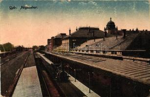 Győr, vasútállomás, mozdony (b)