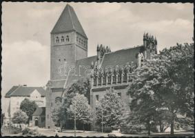 1983 A Magyar Futball válogatott csapattagjainak aláírása (pl.: Bene, Solymosi, Honti, Ihász, stb.) egy Egri Gyula MTS elnöknek címzett képeslapon