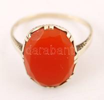 Arany (Au) 14 K gyűrű karneollal díszítve, méret: 57, br: 3,4 g
