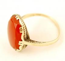 Arany (Au) 14 K gyűrű karneollal díszítve, méret: 57, br: 3,4 g