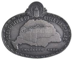 1938. "Szent István Turista Vándorlás Emlékére 1938" fém jelvény hátoldalon "BERÁN N BPEST" gyártói jelzéssel, eredeti "BERÁN NÁNDOR" dísztokban (42x35mm) T:1