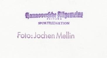 Jochen Mellin: Laky Károly vízilabda mesteredző és csapata, pecséttel jelzett fotó, 18x13 cm