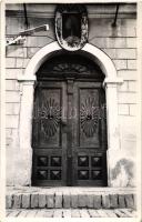 Nagykőrös, Városháza bejárat, Kossuth tér 5. photo