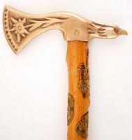 Régi túra bot, bronz fokossal, sok szép, elsősorban  osztrák botjelvénnyel, összesen:21 db, h: 80cm