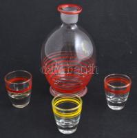 Retró piros csíkos üveg készlet, kiöntővel és 3 db kupicával(egyik sárga), hibátlanok, m: 16 cm, 5 cm