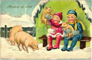 New Year, children, pigs (EB)