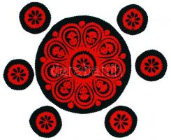 Kis asztali terítő poháralátétekkel(6 dn) fekete-piros színben